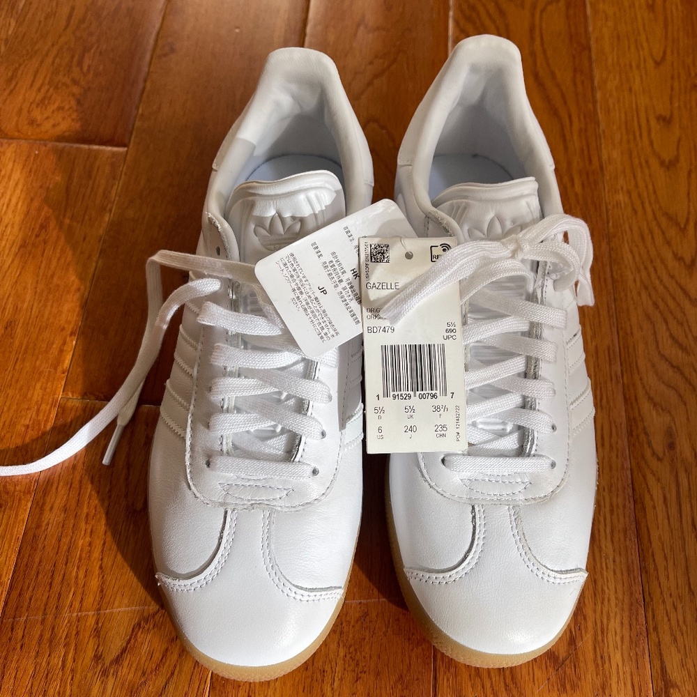 New Adidas Gazelle white leather gum sole US M6/W7 EU 38 2/3 UK 5.5